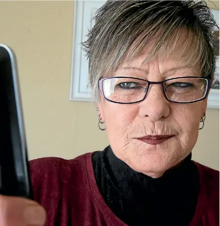  ?? JOHN BISSET/FAIRFAX NZ ?? Makikihi woman Yvette Munro was tough on an IRD phone scammer.