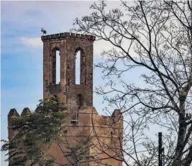  ??  ?? Torre de Espantaper­ros de Badajoz.