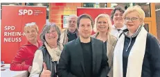  ?? FOTO: SPD ?? Die SPD Meerbusch mit SPD-Generalsek­retär Kevin Kühnert: (v.l.): Heike Badawy, Angela Eichler, Dirk Banse, Chantal Messing, Benjamin Killewald, Heidemarie Niegeloh.