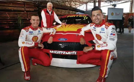  ?? Picture: DAVID CAIRD ?? Shell V-Power Racing Team drivers Scott McLaughlin and Fabian Coulthard with legend Dick Johnson (back).