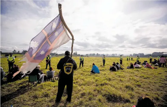  ?? Photo / Dean Purcell ?? Protest numbers are growing at Ihuma¯ tao near Auckland Airport where Fletcher wants to build 480 houses.