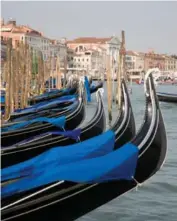  ??  ?? Góndolas en Venecia, el destino para dos más clásico.