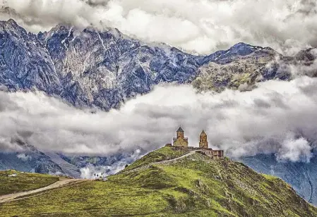  ??  ?? The mighty Mount Kazbek