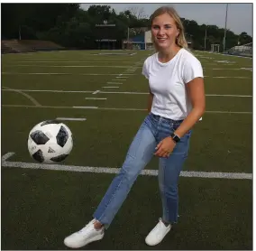  ??  ?? Lauren Grace Perry, who was a member of Pulaski Academy’s soccer and swim teams, is the Arkansas Democrat-Gazette’s Girls Academic Athlete of the Year. She will attend TCU in the fall with plans to major in pre-med.
(Arkansas Democrat-Gazette/Thomas Metthe)