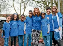  ?? PHOTOS: AP ?? The Hart family of Woodland, Washington are pictured at a Bernie Sanders rally in Vancouver, Washington. Authoritie­s in Northern California say they believe all six children were in the SUV when it plunged off the cliff.