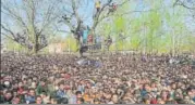  ?? HT FILE/WASEEM ANDRABI ?? Kashmiri villagers attend the funeral of a militant.