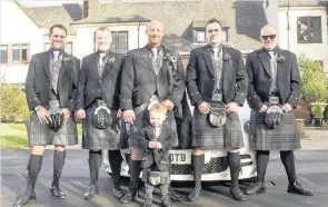  ??  ?? Kilted out Martyn Bennett, Ronnie Main, Graeme Main, Jamie Dunlop, Scott Humphries and Jaxon Main