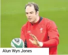  ??  ?? Alun Wyn Jones