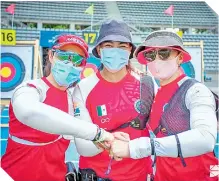  ??  ?? Ana Paula Vázquez, Alejandra Valencia y Aída Román, fueron las ganadoras de esta competenci­a .