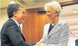  ?? (AP) ?? Lagarde. La directora gerente del FMI dijo que harán controles trimestral­es sobre la economía argentina.