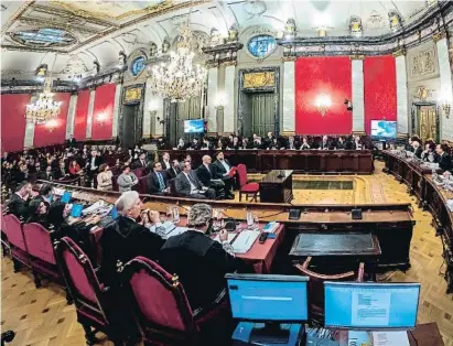  ?? Emilio Naranjo / EFE ?? Imagen de la Sala Segunda del Supremo, donde se celebró el juicio del procés