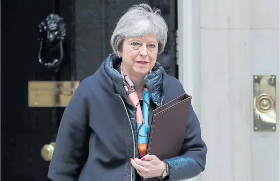  ?? AFP ?? Medidas. La premier británica Theresa May irá hoy al Parlamento a anunciar posibles sanciones a Rusia si no da una respuesta por este caso.