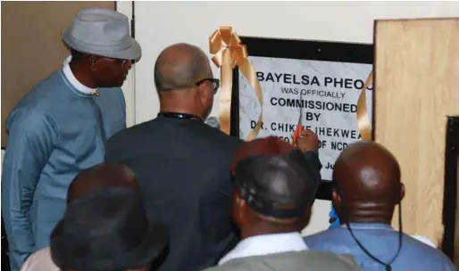  ?? PHOTOS: MARTIN IFIJEH ?? Chikwe commission­s PHEOC in Bayelsa