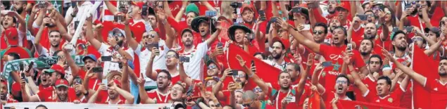  ??  ?? AFICIÓN. Los marroquíes apoyarán hoy masivament­e a su selección a pesar de que ya está eliminada en el Mundial de Rusia.