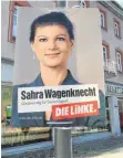  ?? FOTO: BÜHLER ?? Wie viele kleine Plakate die Parteien an Masten anbringen, bleibt ihnen überlassen.