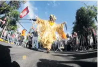  ?? ONELIO DOMÍNGUEZ/LISTÍN DIARIO ?? Fechas. El carnaval entró ayer a su segundo fin de semana y finaliza el último domingo del presente mes.