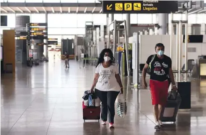  ?? Foto: Ángel García ?? Gut besucht ist der Flughafen Alicante/ Elche immer noch nicht.