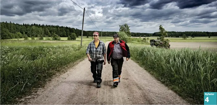 ?? Foto: LeiF WeCkström ?? Magnus Selenius (t.v) och Kim Ahlfors oroar sig för hur framtiden ser ut på deras marker i Esbo.