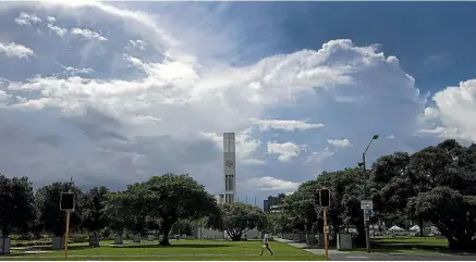  ?? WARWICK SMITH/STUFF ?? A hot 2018 ended on a wet note in Palmerston North, with record Christmas rainfall.