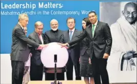  ?? ANI ?? ■ PM Narendra Modi, South Korean President Moon Jae-in, Bangladesh PM Sheikh Hasina and other world leaders inaugurate the Gandhi Solar Park in New York on Tuesday.