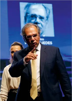  ??  ?? BATE PRONTO
O ministro Paulo Guedes: método da provocação verbal para instigar a reflexão