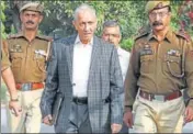  ??  ?? Former Intelligen­ce Bureau chief Dineshwar Sharma (centre) was sent to Jammu and Kashmir to lead peace talks. PTI FILE