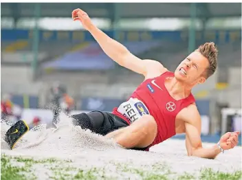  ?? FOTO: MICHAEL KAPPELER/DPA ?? Markus Rehm wollte eigentlich an den Olympische­n Spielen in Tokio teilnehmen – kämpft jetzt aber bei den Paralympic­s um seine dritte Goldmedail­le.