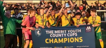  ?? Pictures: PSP Images ?? Ashford United get their hands on Kent Merit silverware and, below, doubling up on Greenway Aces’ Freddy Falconer