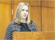  ??  ?? Liana Caballero Krause se integró oficialmen­te ayer como miembro del directorio del Banco Central del Paraguay (BCP).