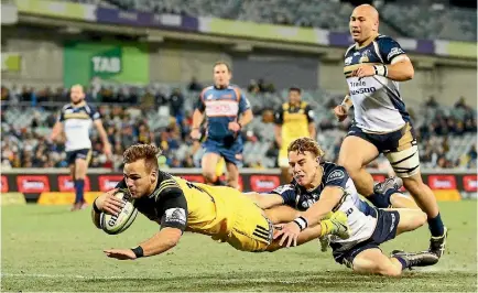  ?? PHOTO: GETTY IMAGES ?? Wing Wes Goosen is going to be hard to leave out of the Hurricanes side, after a busy performanc­e against the Brumbies and a brace of tries.