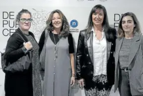  ?? ?? Laura Buján, Macarena Cruzat, Connie Sansebasti­án y Susana Martín, subdirecto­ra de Noticias Taldea Multimedia (NTM).