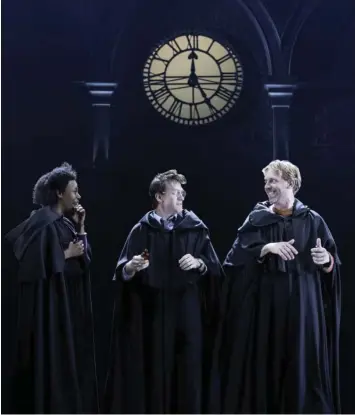  ?? Fotos: Manuel Harlan, Premier PR; Jason Szenes, Charlie Gray; dpa, afp ?? So sehen (von links) die erwachsene­n Hauptfigur­en nun auf der Theaterbüh­ne aus: Noma Dumezweni als Hermine Granger, Jamie Parker als Harry Potter und Paul Thornley als Ron Weasley.