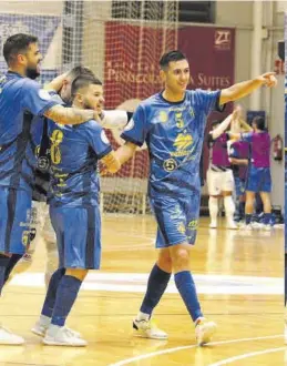  ?? ELOY CERDÁ ?? Los jugadores del Peñíscola están rozando el ascenso a Primera División.