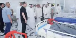  ??  ?? Members of the Kuwaiti media delegation tour a Kuwait-funded ward at a prosthetic medical center in Irbil.