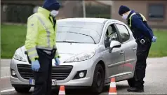  ?? (Photo AFP) ?? Les personnes arrivant de Paris devront se soumettre à un dépistage ou à une période d’isolement.