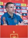  ?? (AFP) ?? Spain’s defender Cesar Azpilicuet­a attends press conference at the Qatar University training site in Doha recently.
