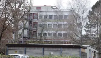  ?? FOTOS: CORINNA KRÜGER ?? Für das Immanuel-Kant-Gymnasium in Tuttlingen stehen neben der Sanierungs­variante nun zwei Neubau-Ideen auf dem Papier.