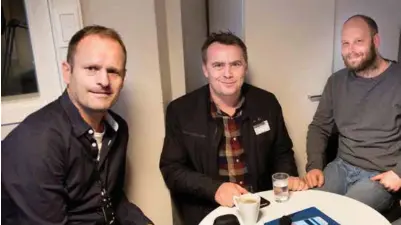  ?? ANDERS MINGE ?? Aftenblade­ts sportslede­r Stig Nilssen (t.v) får med seg Øyvind Jacobsen (i midten) og Lars Fisketjøn i Cupekstra i kveld. Der får du alt fra kveldens cuprunde.