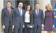  ?? FOTO: AFP ?? Familie Hariri zu Besuch in Frankreich bei Präsident Emmanuel Macron (2. v. re.) und Gattin Brigitte.