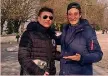  ??  ?? MISTER IN PELLEGRINA­GGIO Walter Mazzarri a Superga, qui insieme con un tifoso granata