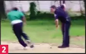  ??  ?? As he flees, Michael Slager draws his gun
2