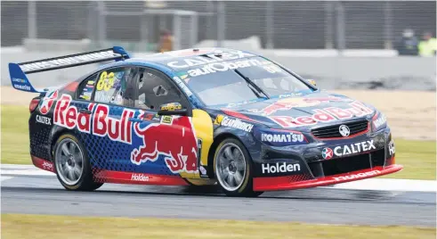  ??  ?? Jamie Whincup dipped under the Pukekohe lap record in practice.