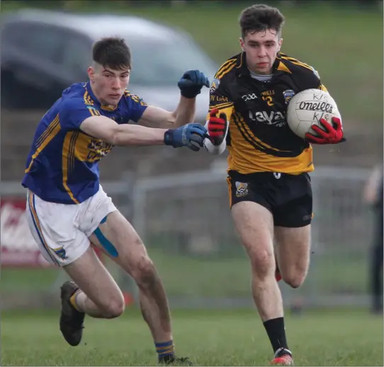  ??  ?? Action from last weekend’s North Cork U-21 A Football Championsh­ip clash between Fermoy and Kilshannig in Fermoy. Photo by Eric Barry