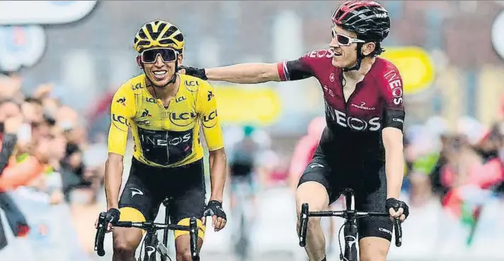  ?? FOTO: TWITTER ?? Geraint Thomas, ganador del Tour de Francia de 2018 y compañero de equipo de Egan Bernal, felicita al colombiano por su victoria en la última etapa del año pasado