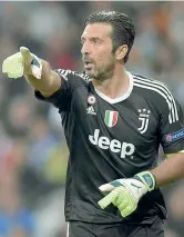  ?? (Getty Images) ?? Orgoglio Gianluigi Buffon, 40 anni, 16 presenze in campionato quest’anno. Oggi torna titolare dopo la panchina di Benevento