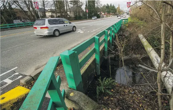  ?? ARLEN REDEKOP/PNG ?? Bridge reconstruc­tion and reinforcem­ent are some of the upcoming projects to help prepare for a planned light rail system in Surrey. Phase 1 of the project will be a 10.5-kilometre, 11-stop Surrey/Newton/Guildford line.