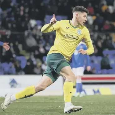  ?? ?? Hibs striker Kevin Nisbet celebrates after scoring to make it 1-1 against St. Johnstone