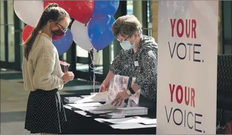  ?? SUBURBAN EVANGELICA­LS LM Otero Associated Press ?? like these at a Baptist church in Plano, Texas, remain largely loyal to President Trump, as do rural voters.