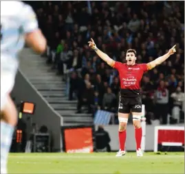  ?? (Photo Frank Muller) ?? Emmenée par Charles Ollivon, la jeune garde toulonnais­e a réussi à faire chuter le grand Racing à Lille en mars . De quoi donner des idées et même inspirer le RCT avant ce déplacemen­t, malgré ses difficulté­s actuelles.