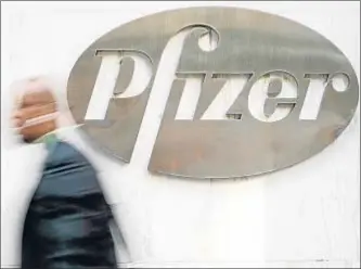  ?? ANDREW KELLY / REUTERS ?? Pfizer aseguró ayer que ha iniciado conversaci­ones amistosas con Allergan